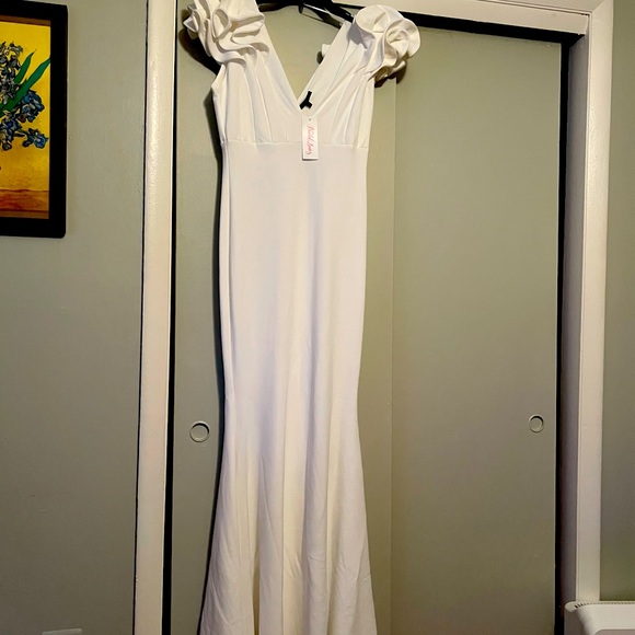 “The Nova Reception dress” - Picture 6 of 13